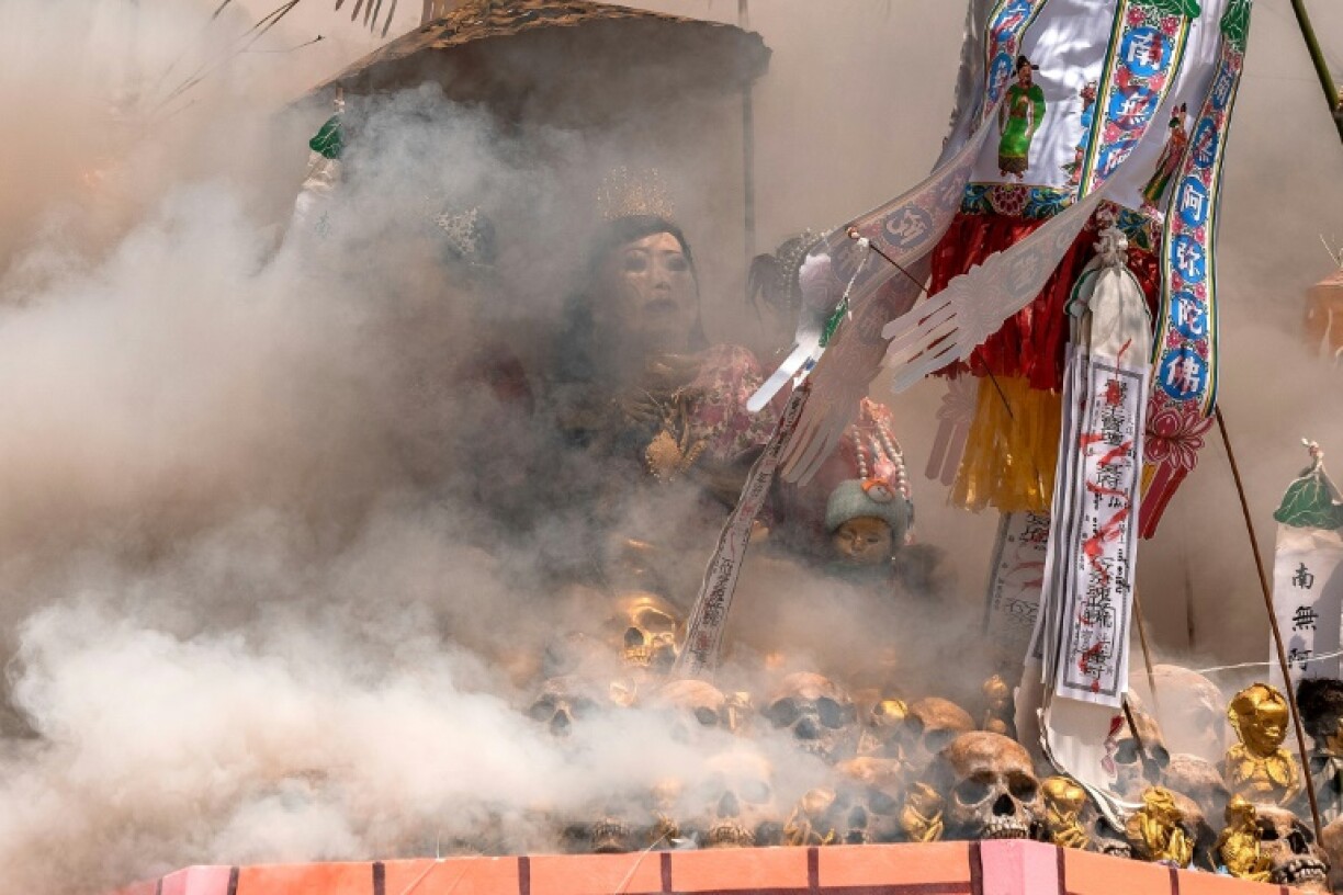 The Lang Pacha ceremony is observed by Thais of Chinese descent to give a dignified funeral to the unclaimed dead