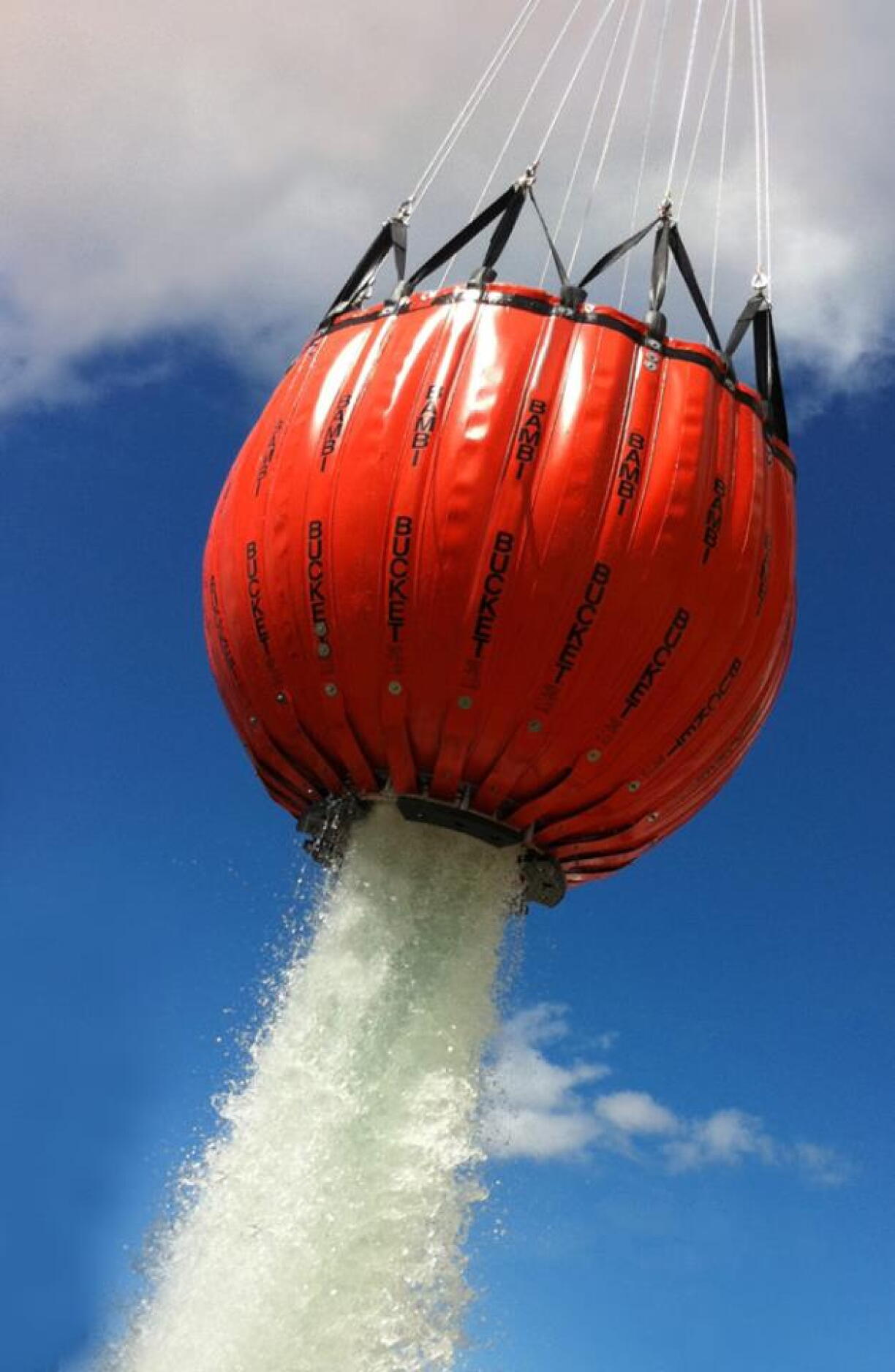 *De sougenannte Bambi Bucket nennt de Sven Clement a senger parlamentarescher Fro fälschlecherweis Baby Bucket