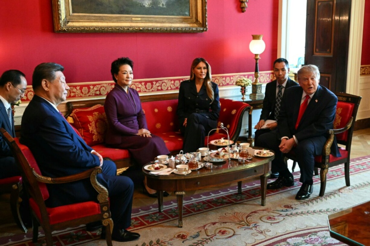 US President Donald Trump and First Lady Melania Trump hosted the Chinese presidential couple for tea at the White House