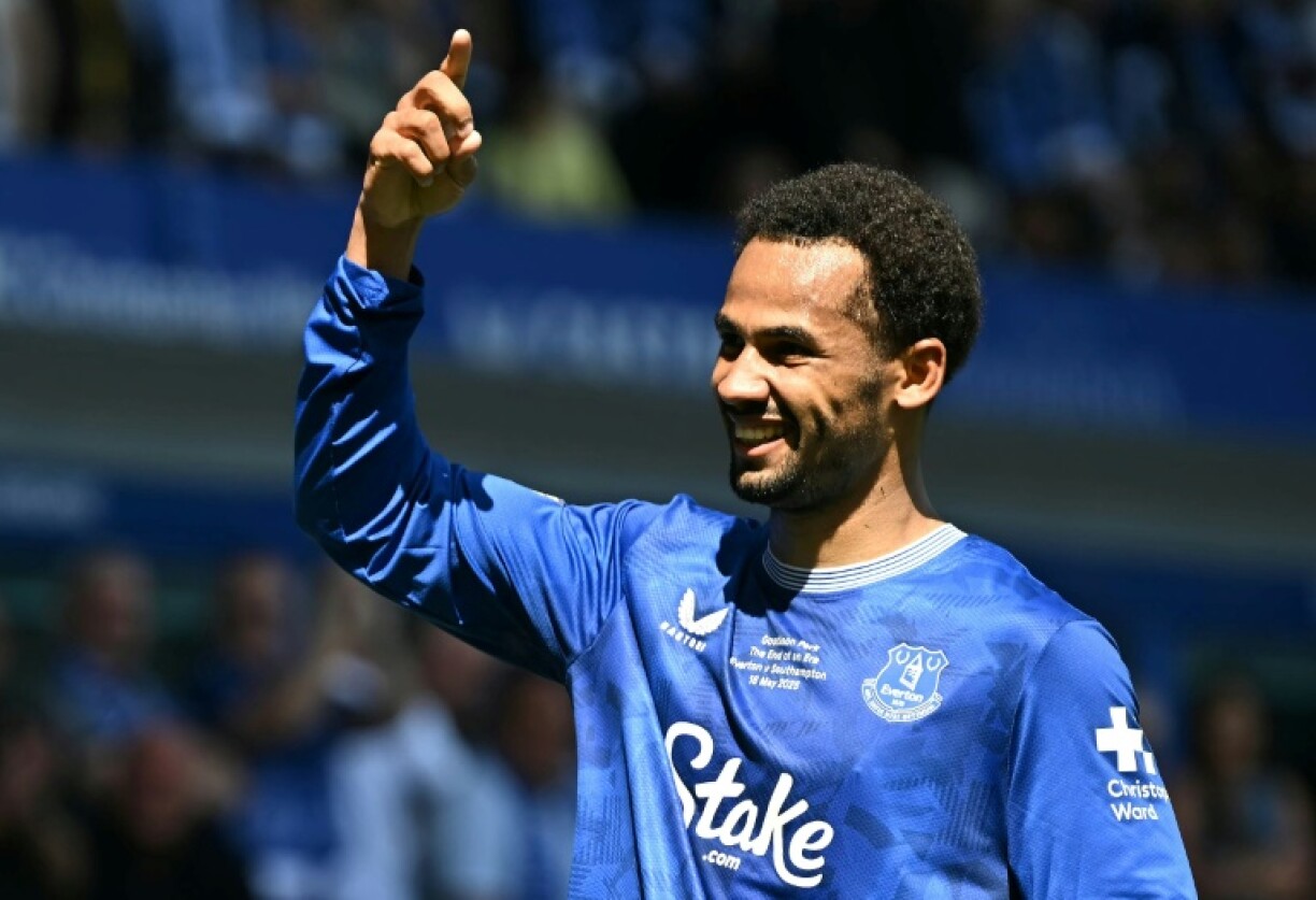 Iliman Ndiaye scored the final two goals at Goodison Park