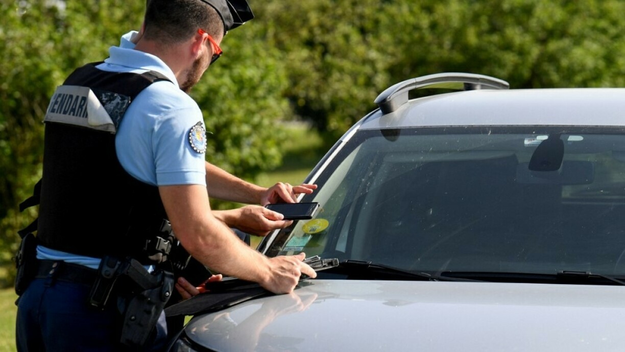 Le gouvernement français veut automatiser les contrôles des macarons Crit'Air dans les ZFE, les zones à faibles émissions.