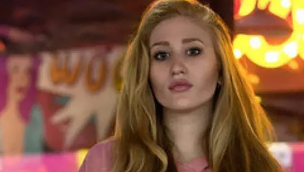 Tony et son épouse accueillent une réfugiée ukrainienne de 22 ans: dix jours plus tard, il est en couple avec elle