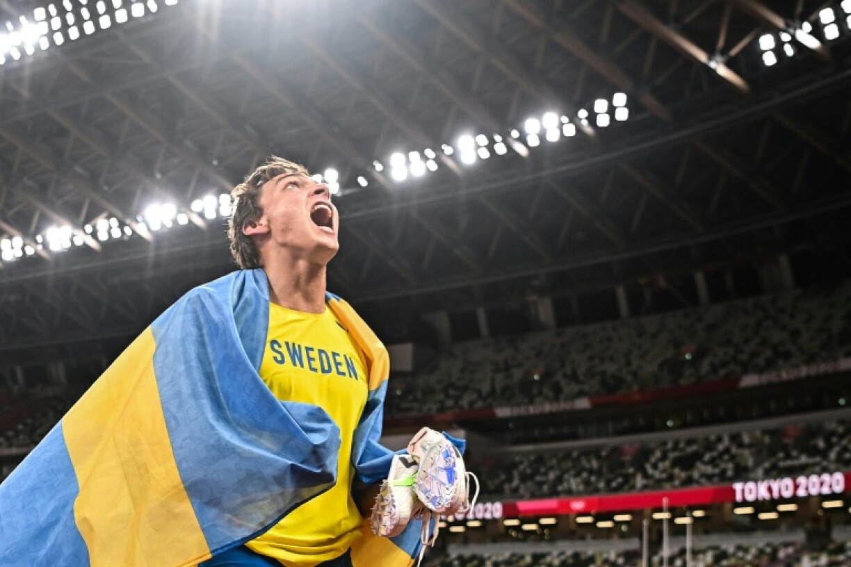 Sweden's Armand Duplantis celebrates winning the Olympic pole vault gold at the Tokyo Games in 2021