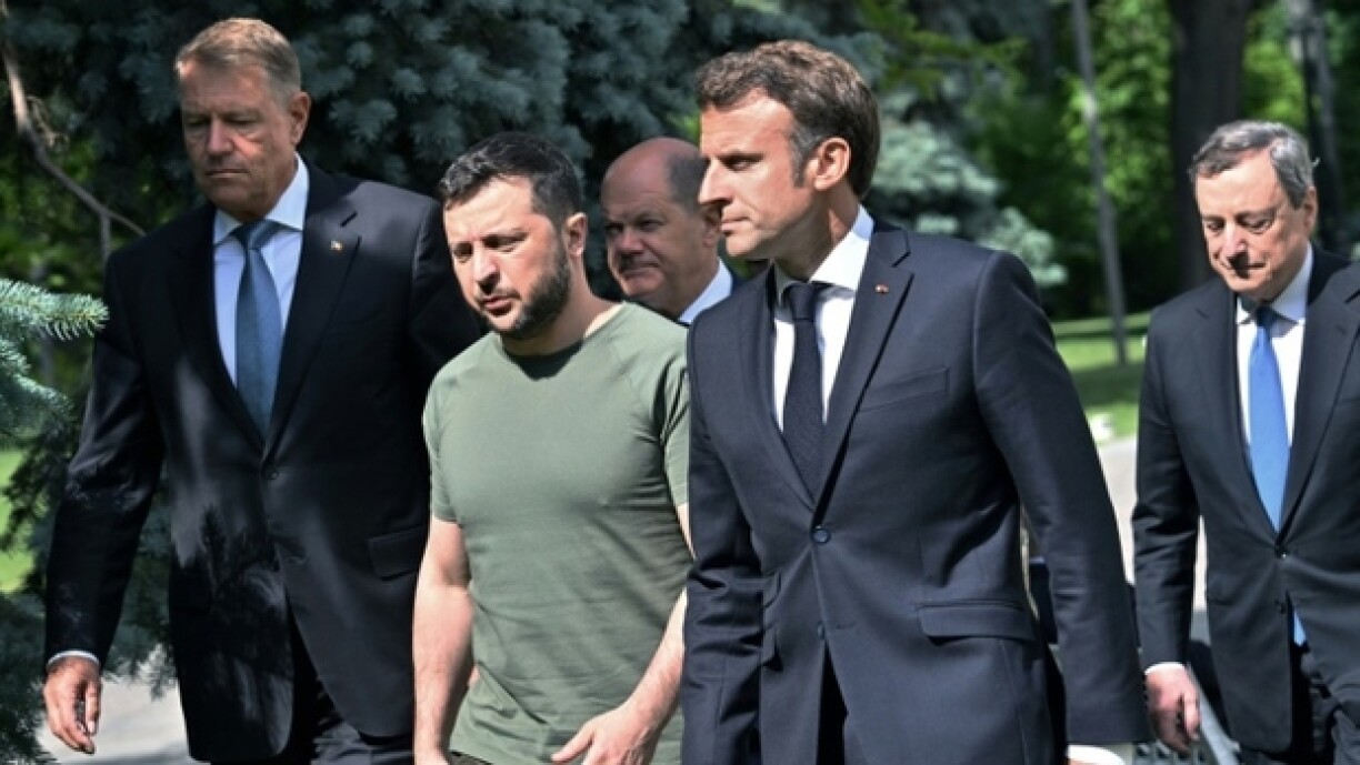 De gauche à droite Klaus Iohannis, Volodymyr Zelensky, Olaf Scholz, Emmanuel Macron et Mario Draghi à Kiev le 16 juin 2022