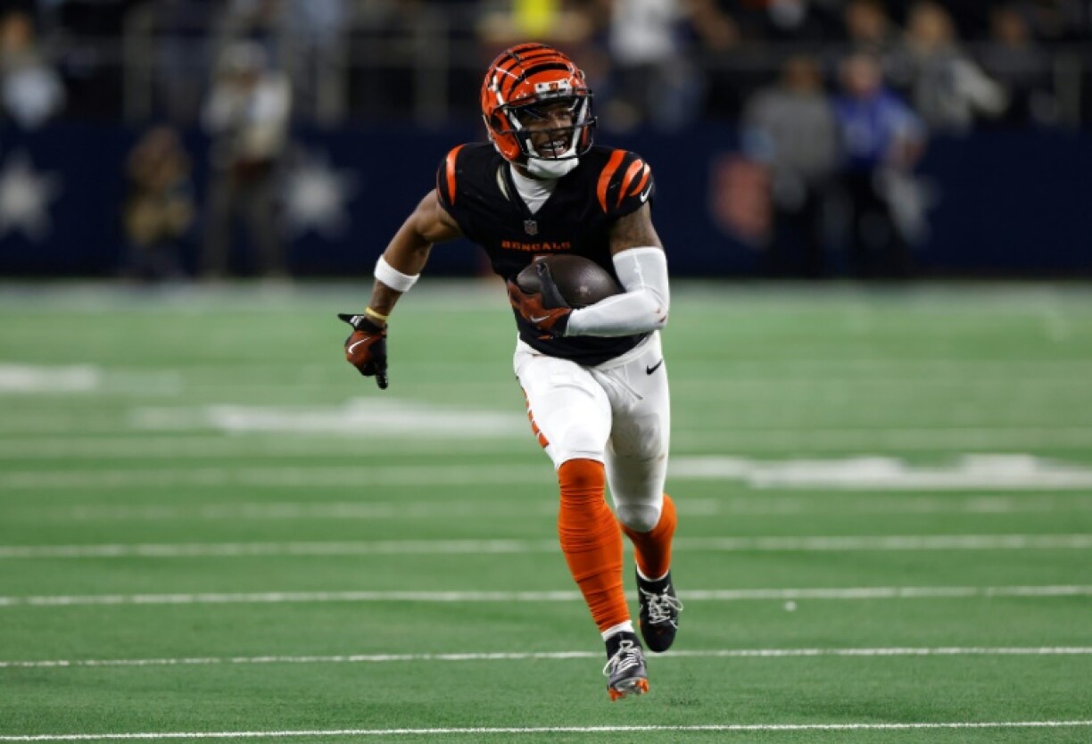 Ja'Marr Chase of the Cincinnati Bengals scores a 40-yard game winning touchdown against the Dallas Cowboys