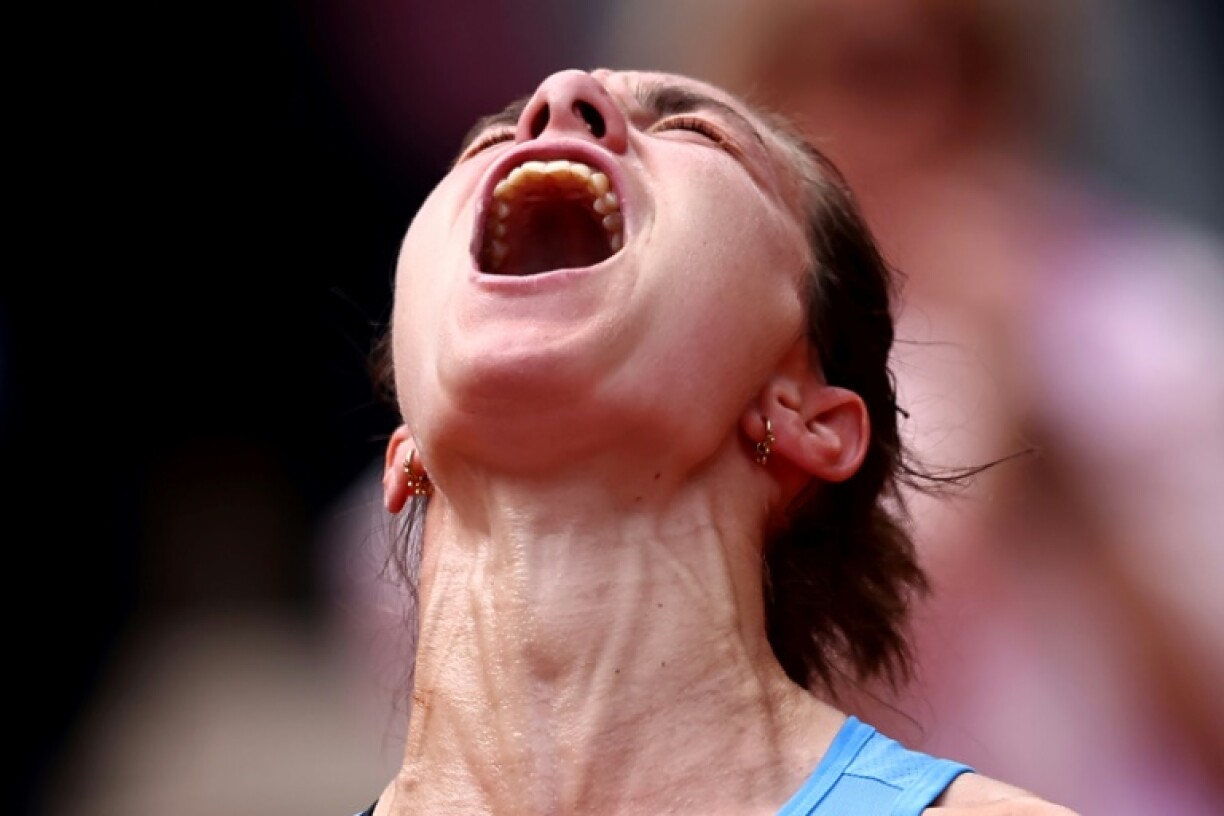 Lois Boisson, the world number 361, downed third-ranked Jessica Pegula on Court Philippe Chatrier