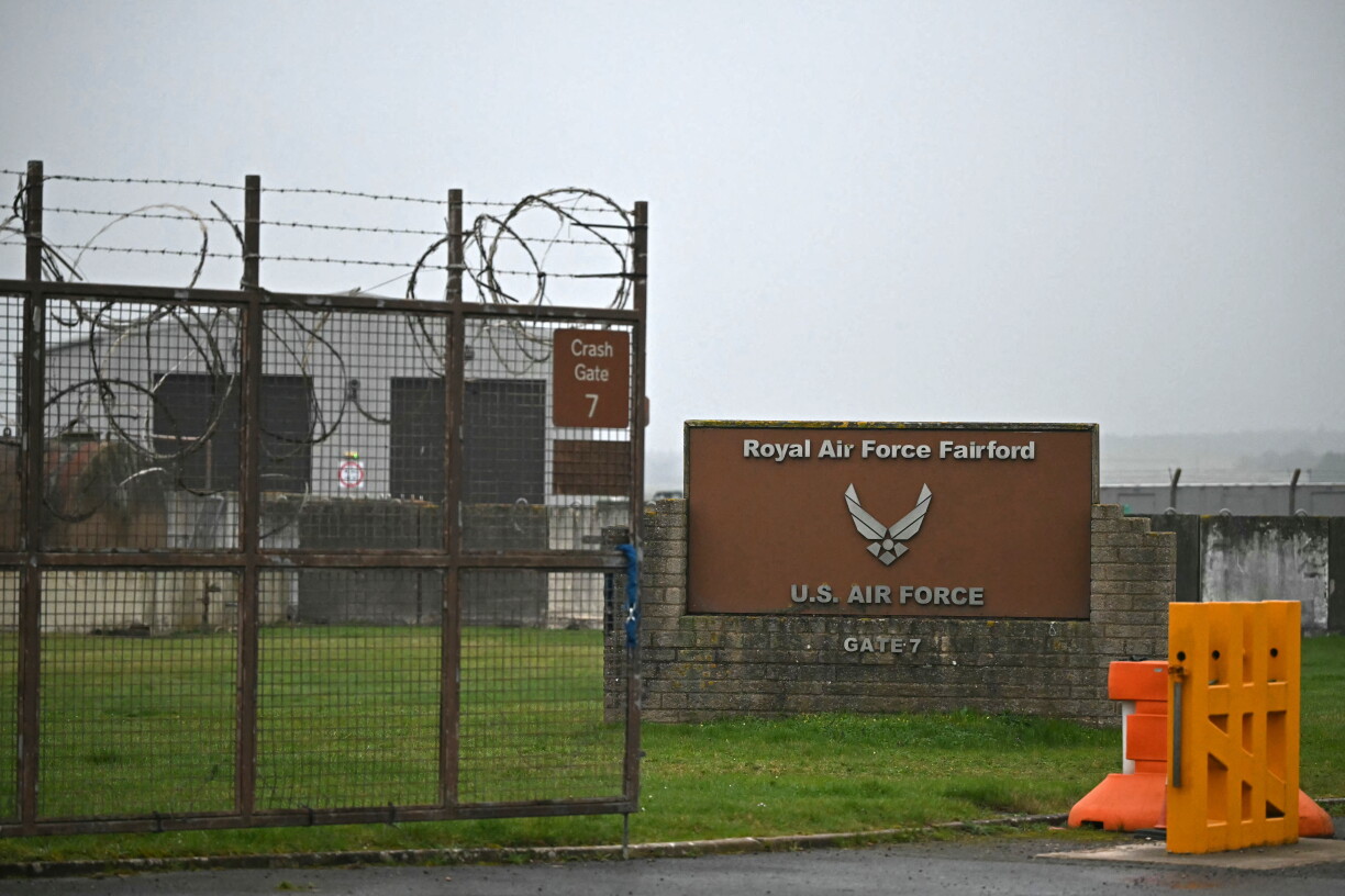 Wéi et schéngt, wollt 5 Männer déi brittesch Militärbase Fairford ugräifen.