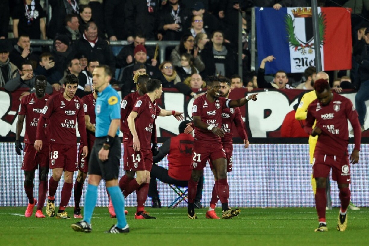 Les joueurs du FC Metz à la fête après un but contre Nîmes au stade Saint-Symphorien, le 7 mars 2020