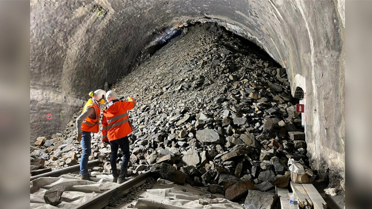 Suite à cet effondrement de la voûte, le tunnel s'est retrouvé obstrué jusqu'au plafond par un amas de pierres à une centaine de mètres à l'intérieur du tunnel.