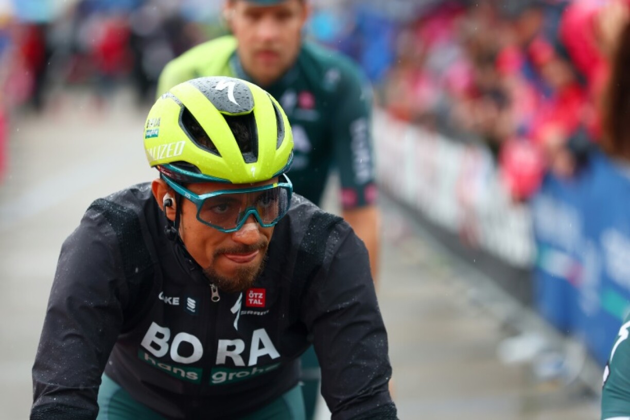 Le Colombien Daniel Martinez lors de la 20e étape du Giro, le 25 mai 2024 entre Alpago et Bassano del Grappa