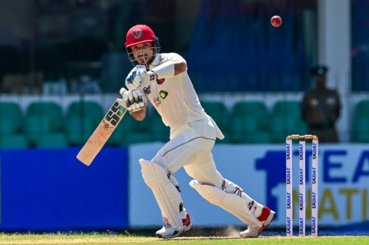 Rahmat Shah struck 139 to give Afghanistan hope of winning a series-deciding second Test against Zimbabwe.