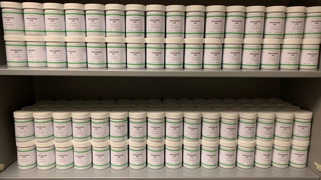 Liwwerung vu medezineschem Cannabis.