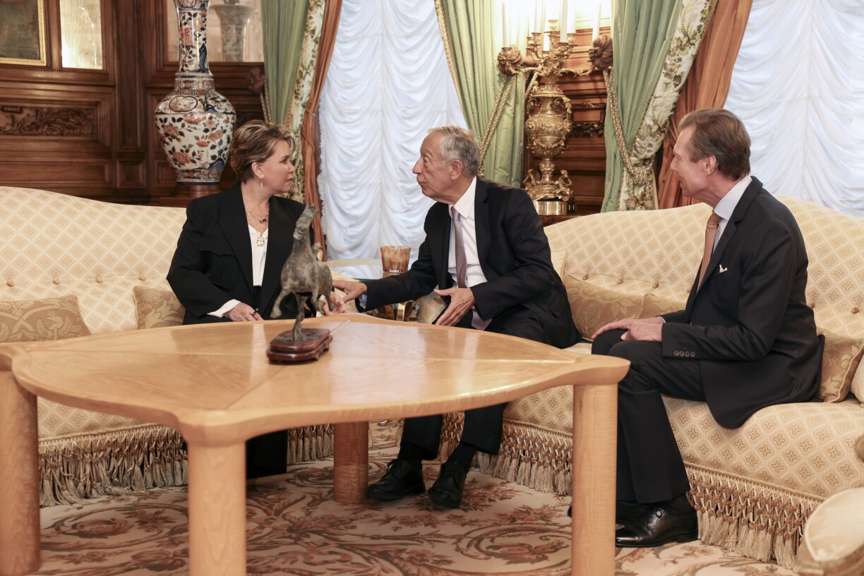 De portugisesche President Marcelo Rebelo bei senger Audienz am Palais.