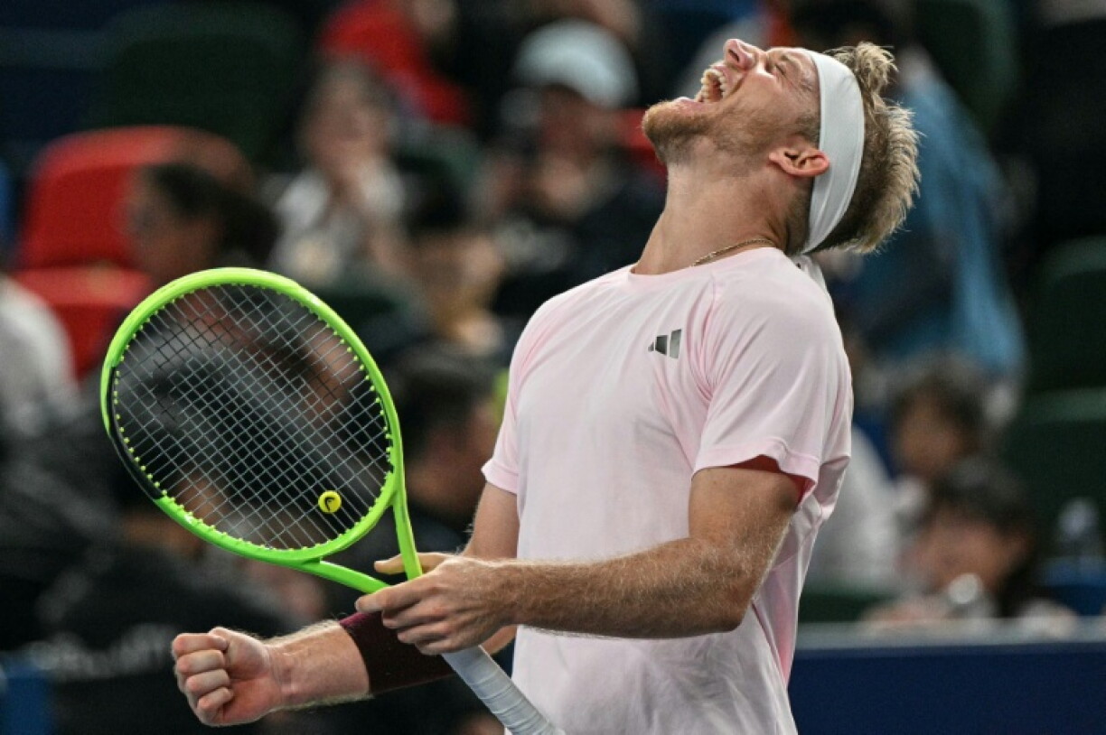Spain's Alejandro Davidovich Fokina celebrates his victory