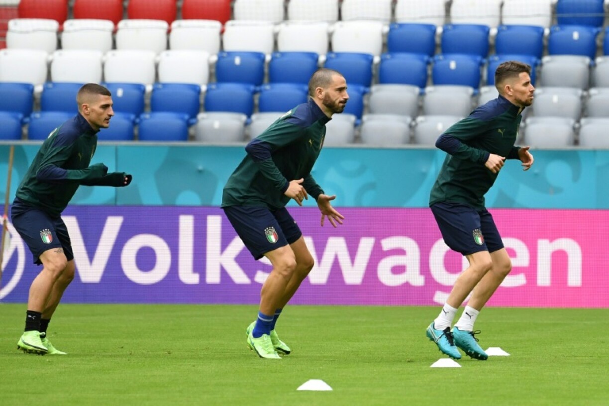 Les footballeurs italiens Marco Verratti, Leonardo Bonucci et Jorginho lors d'une séance d'entraînement au stade Allianz Arena de Munich (Allemagne) le 1 er juillet 2021