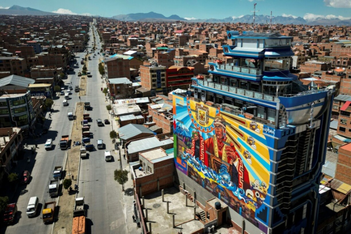 El Alto is known for its collection of uber-flamboyant neo-Andean 'cholets' -- a portmanteau of 'chalet' and 'chola' or Indigenous woman -- built by Bolivia's Aymara bourgeoisie over the past two decades