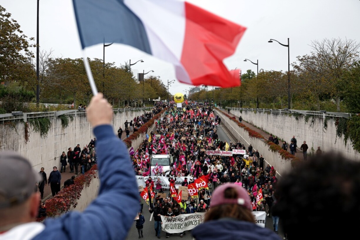Thousands of protesters yelled anti-fascist slogans as far-right leader Marine Le Pen's party held a congress in Orleans