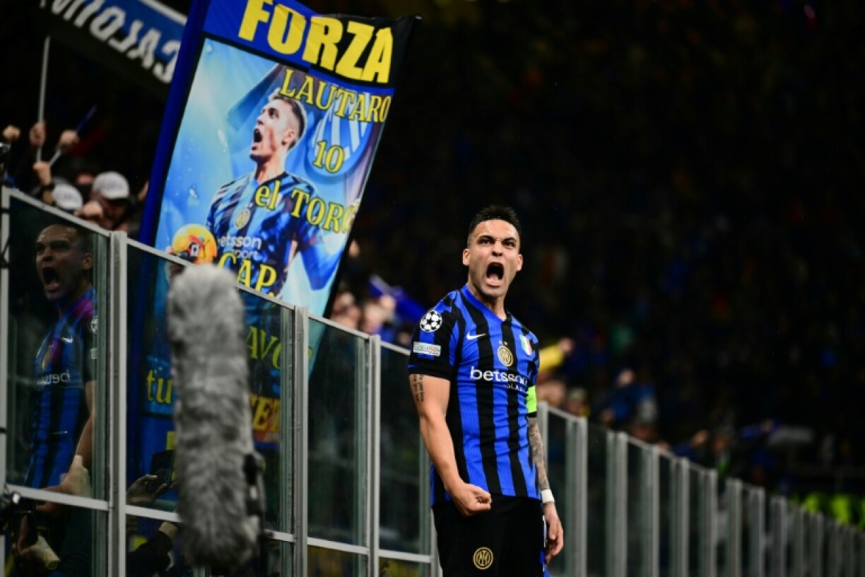 Lautaro Martinez celebrates scoring his 21st goal of the season