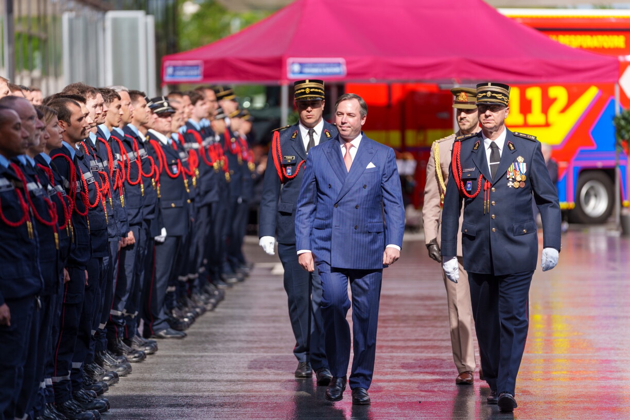 De gauche à droite: le Directeur de la coordination opérationnelle, Tom Barnig, S.A.R. le Grand-Duc, l’Aide de camp, Pierre Schroeder, le Directeur général, Paul Schroeder