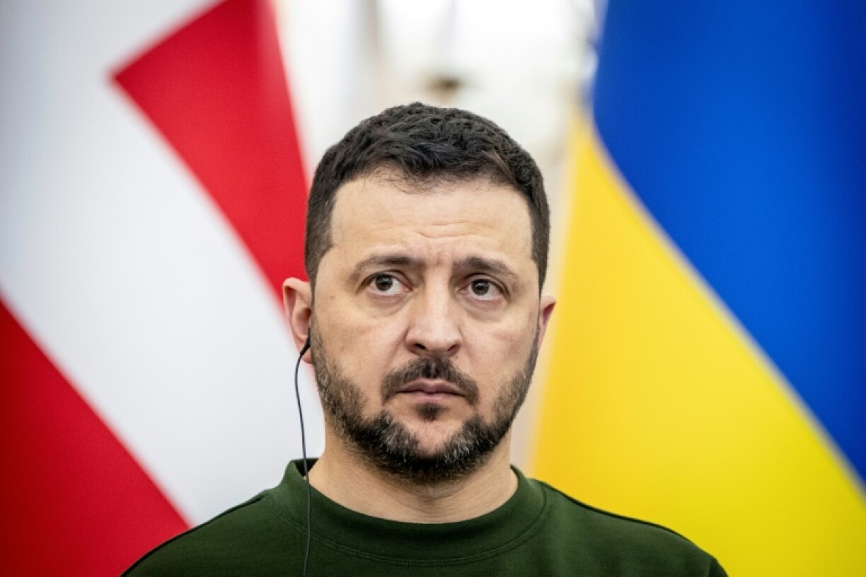Le président ukrainien Volodymyr Zelensky participe à une conférence de presse, le 23 février 2024 à Lviv en Ukraine