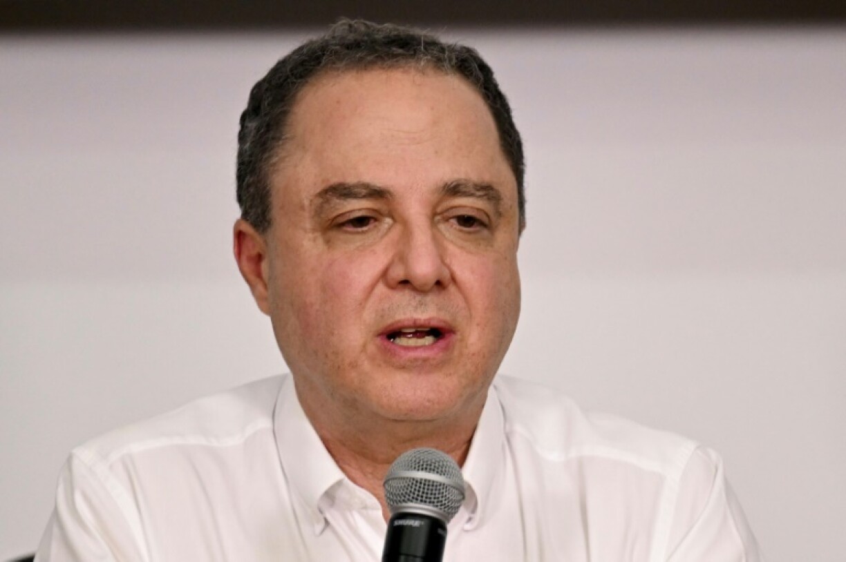 Le cardiologue Roberto Kalil Filho, médecin personnel du président brésilien Luiz Inacio Lula da Silva, lors d'une conférence de presse, le 29 septembre 2023 à Brasilia