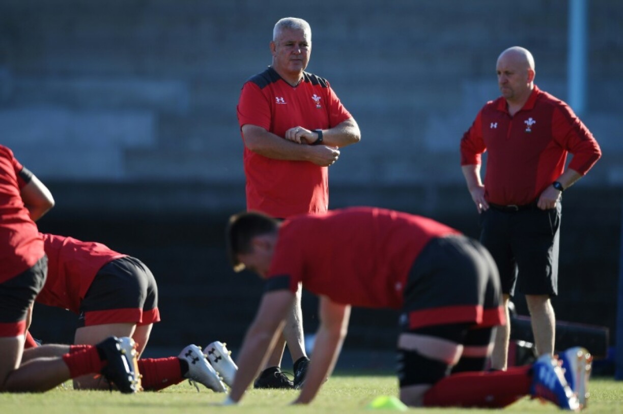 Shaun Edwards (R) worked with Warren Gatland (L) for 11 years at Wales