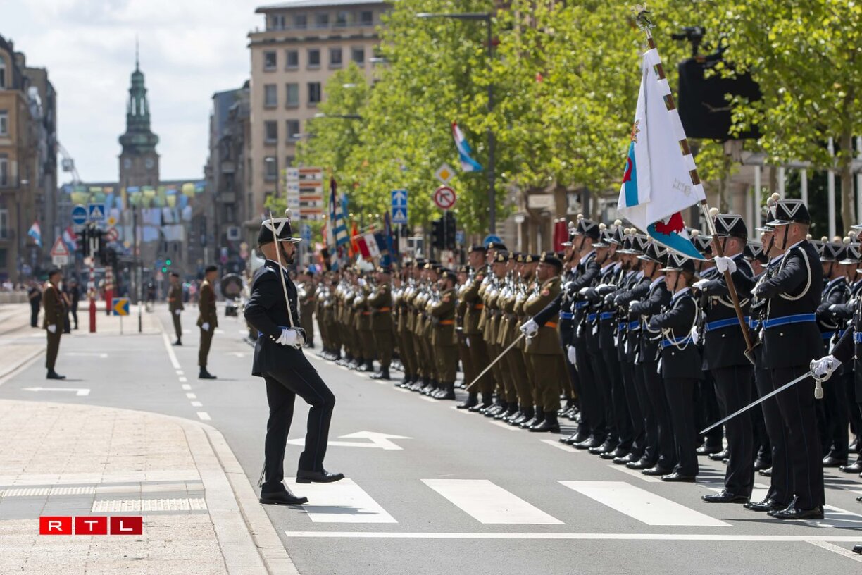 La parade militaire sur l'avenue de la Liberté, le 23 juin 2022.