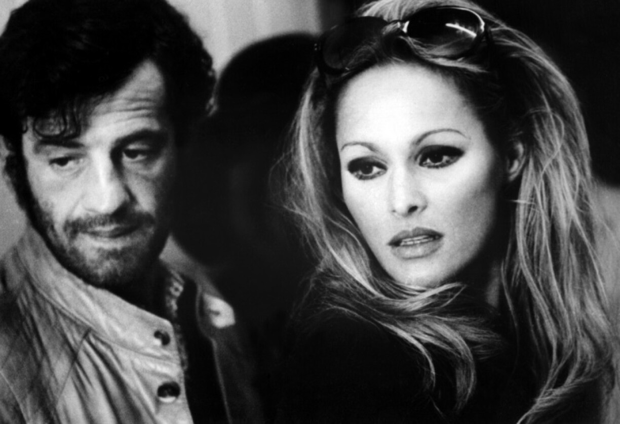 Jean-Paul Belmondo et Ursula Andress à Hammamet en Tunisie, le 20 avril 1970
