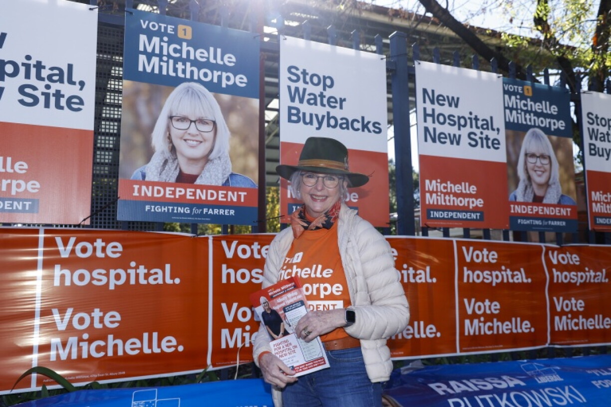 La députée australienne Helen Haines pose le 9 mai 2026 à Albury, en Australie
