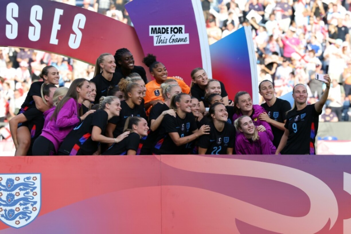 England's women have to cope with high expectations as they defend the Euros