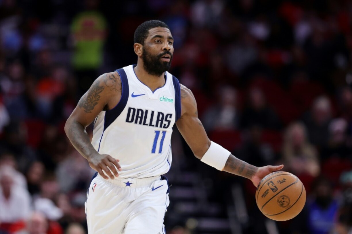 Kyrie Irving's 25 points helped the Dallas Mavericks down the Western Conference-leading Oklahoma City Thunder 106-98