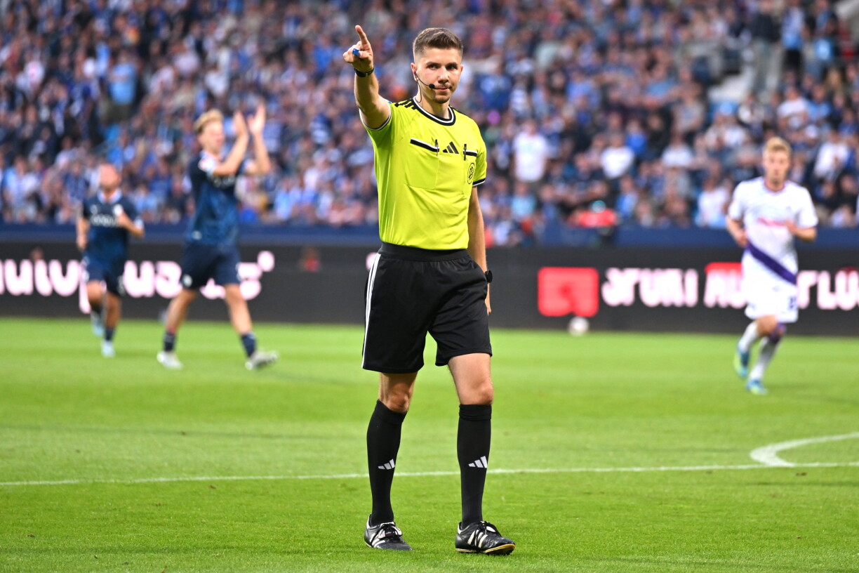 D'Arbitteren an d'Spiller musse nei Reegele beuechten