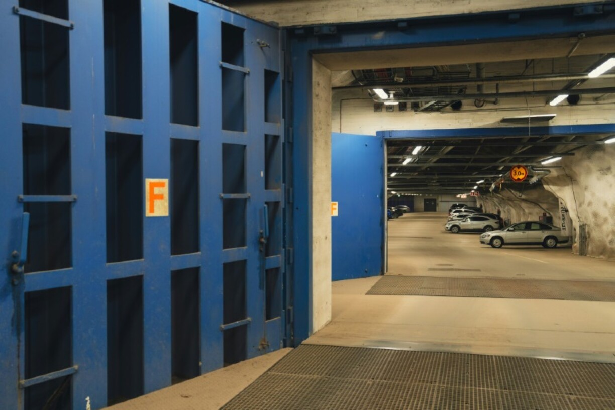 Ukrainian President Volodymyr Zelensky and the Danish royal couple have been given guided tours through Merihaka's zigzagging blast-proof tunnels