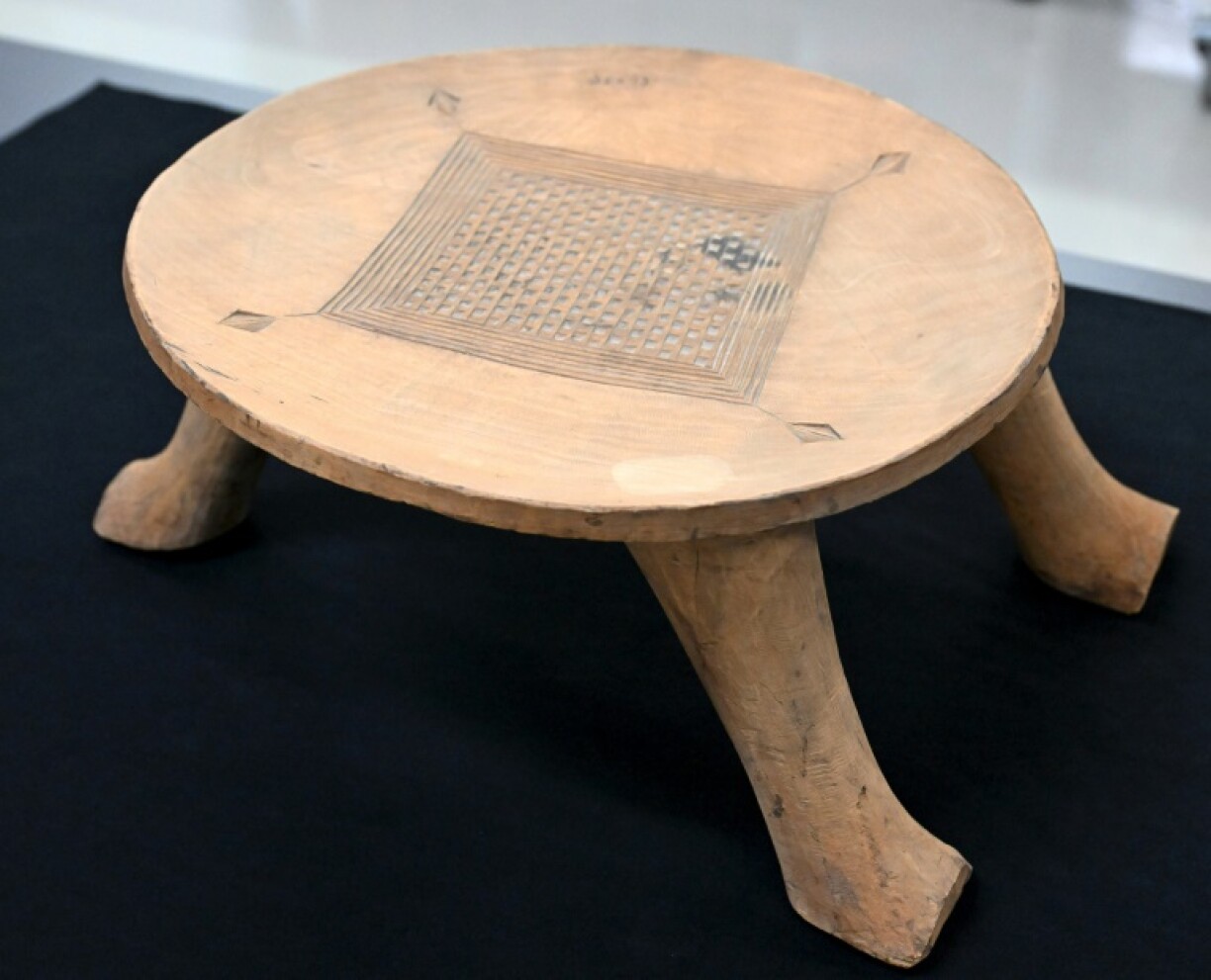 The stool was looted by French General Alfred Dobbs during the sacking of the royal palace