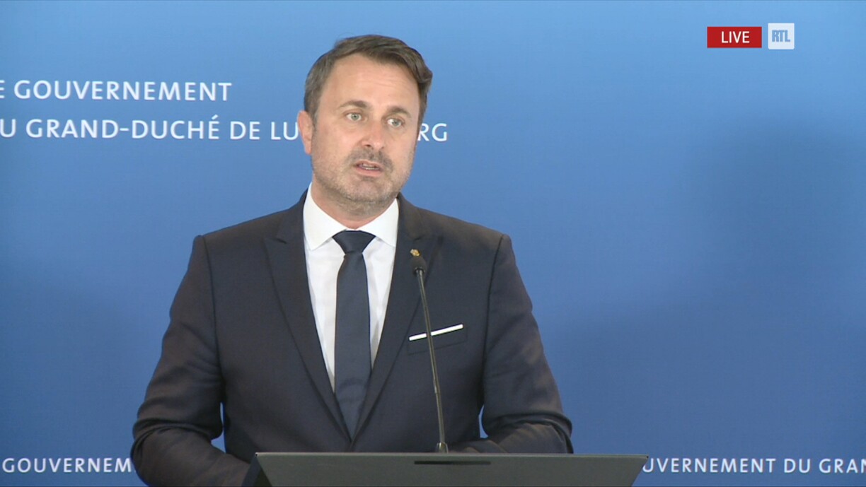 Xavier Bettel delivering a press briefing during the coronavirus crisis, 2021.
