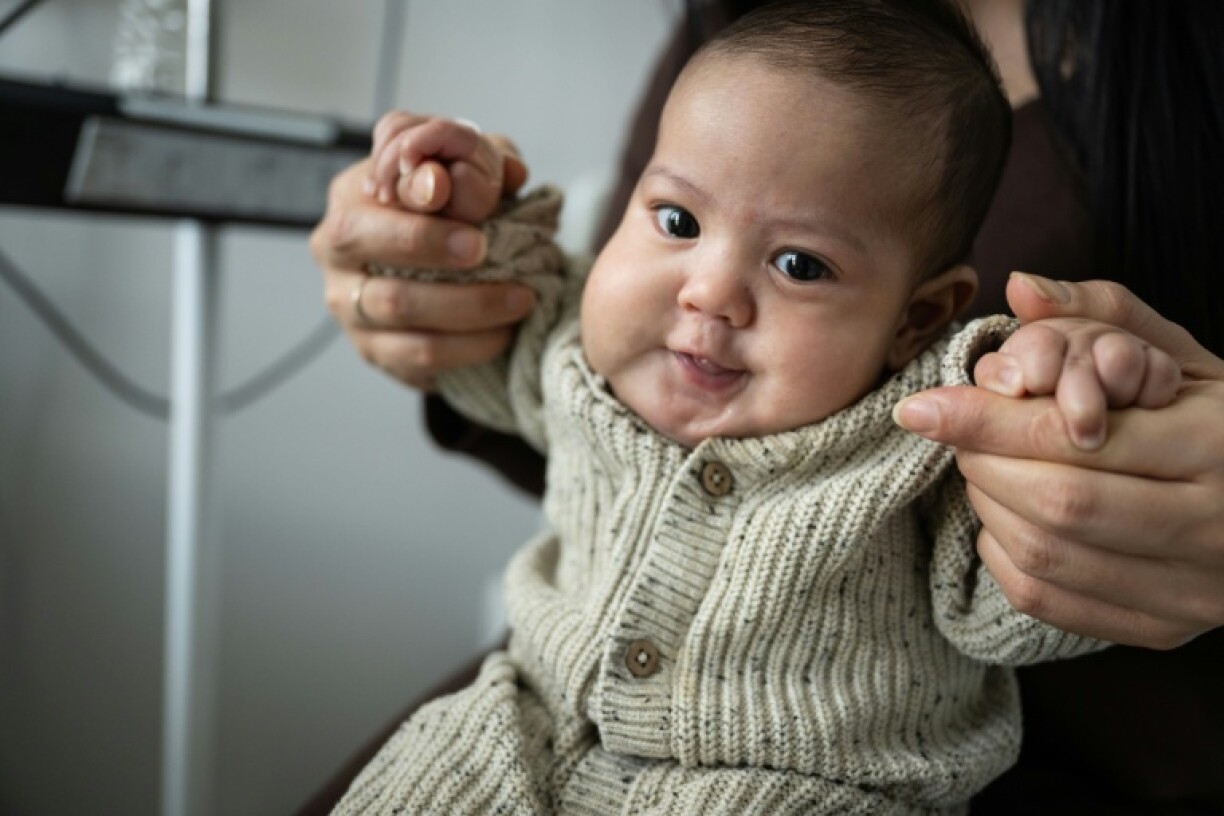 Issa, 3 mois, soigné in utero d'une tumeur vasculaire rare, au service de pédiatrie de jour du GHRMSA (Groupe Hospitalier de la Région de Mulhouse et Sud-Alsace), le 16 février 2026 à Mulhouse, dans le Haut-Rhin