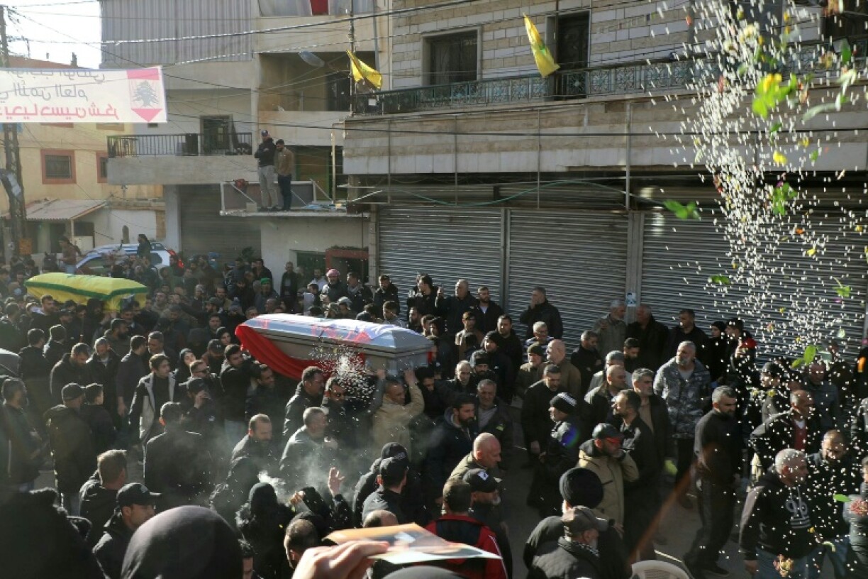 Funérailles de victimes d'une opération militaire israélienne dans le village de Nabi Chit, dans l'est du Liban, le 8 mars 2026
