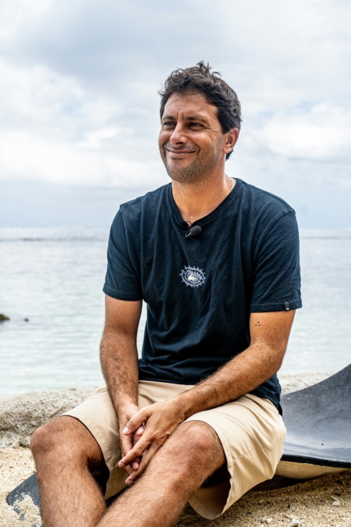 After the scare of a brain tumour French surfer-turned-coach Jeremy Flores is looking to 'keep moving forwards'