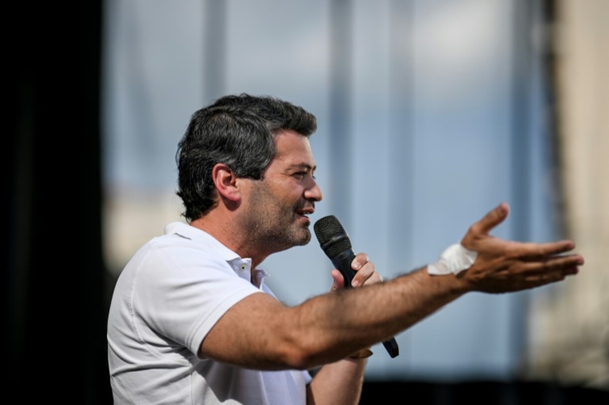 The head of Portugal’s far-right Chega party, Andre Ventura, campaigned sporting adhesive dressings after he was hospitalised twice earlier this week