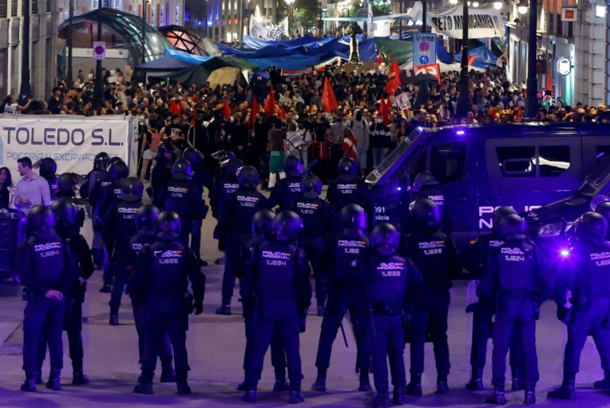 Late on Saturday groups of far-right protesters tried to reach the housing activists' camp but were blocked by police