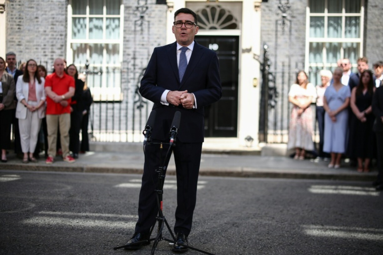 Mit ehrgeizigen Zielen hat der Labour-Politiker Andy Burnham das Amt des britischen Premierministers angetreten. Der frühere Bürgermeister des Großraums Manchester wurde von König Charles III. zum Nachfolger von Keir Starmer ernannt.