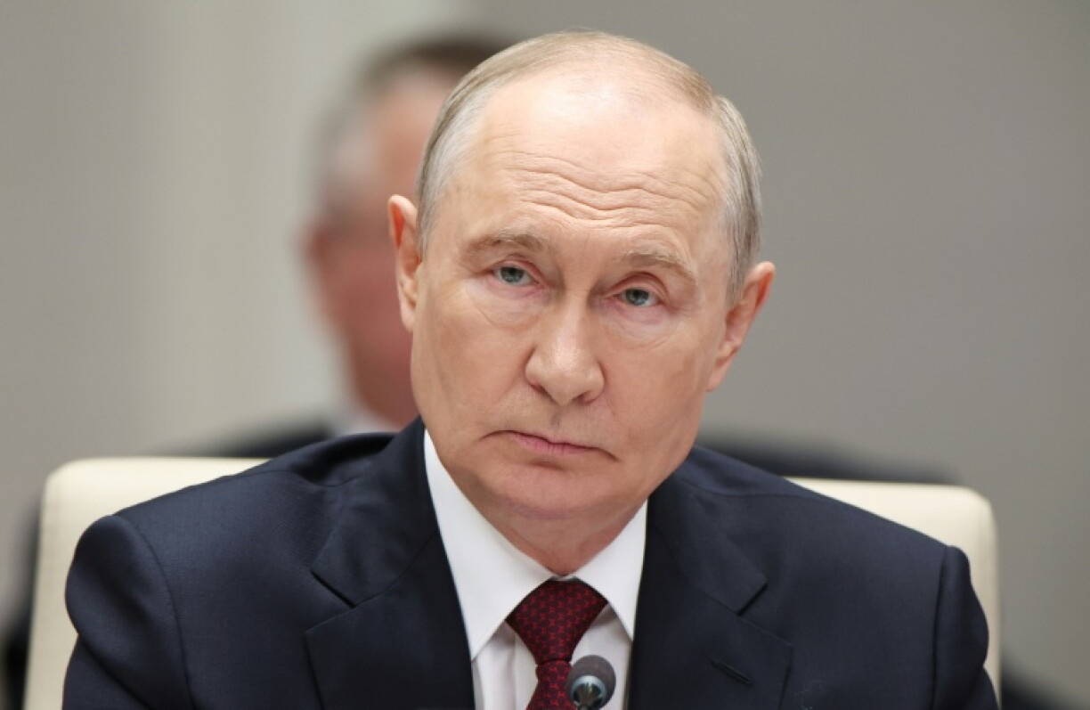 Cette photo de groupe, diffusée par l'agence d'Etat russe Sputnik, montre le président russe Vladimir Poutine lors du sommet de l'Organisation de coopération de Shanghai (OCS), à Bichkek, le 1er septembre 2026
