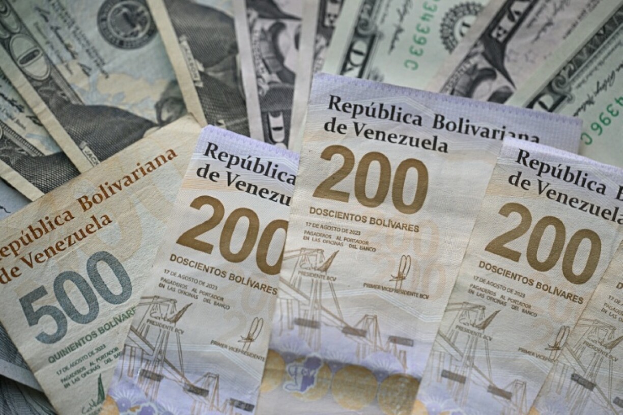The dollar trades at 280 Venezuelan bolivars on the black market compared to 203 officially