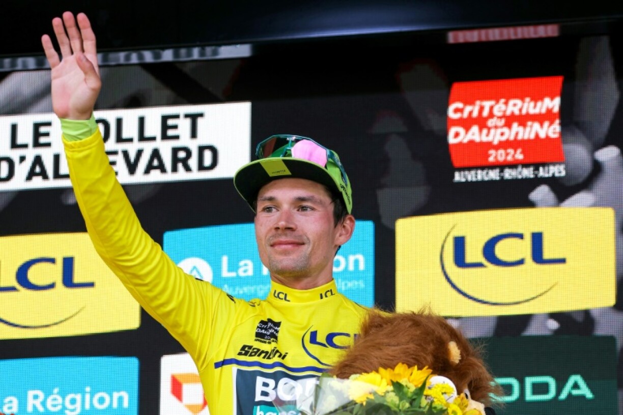 Le Slovène Primoz Roglic nouveau maillot jaune du Critérium du Dauphiné après sa victoire dans la 6e étape, le 7 juin 2024 au sommet du Collet-d'Allevard