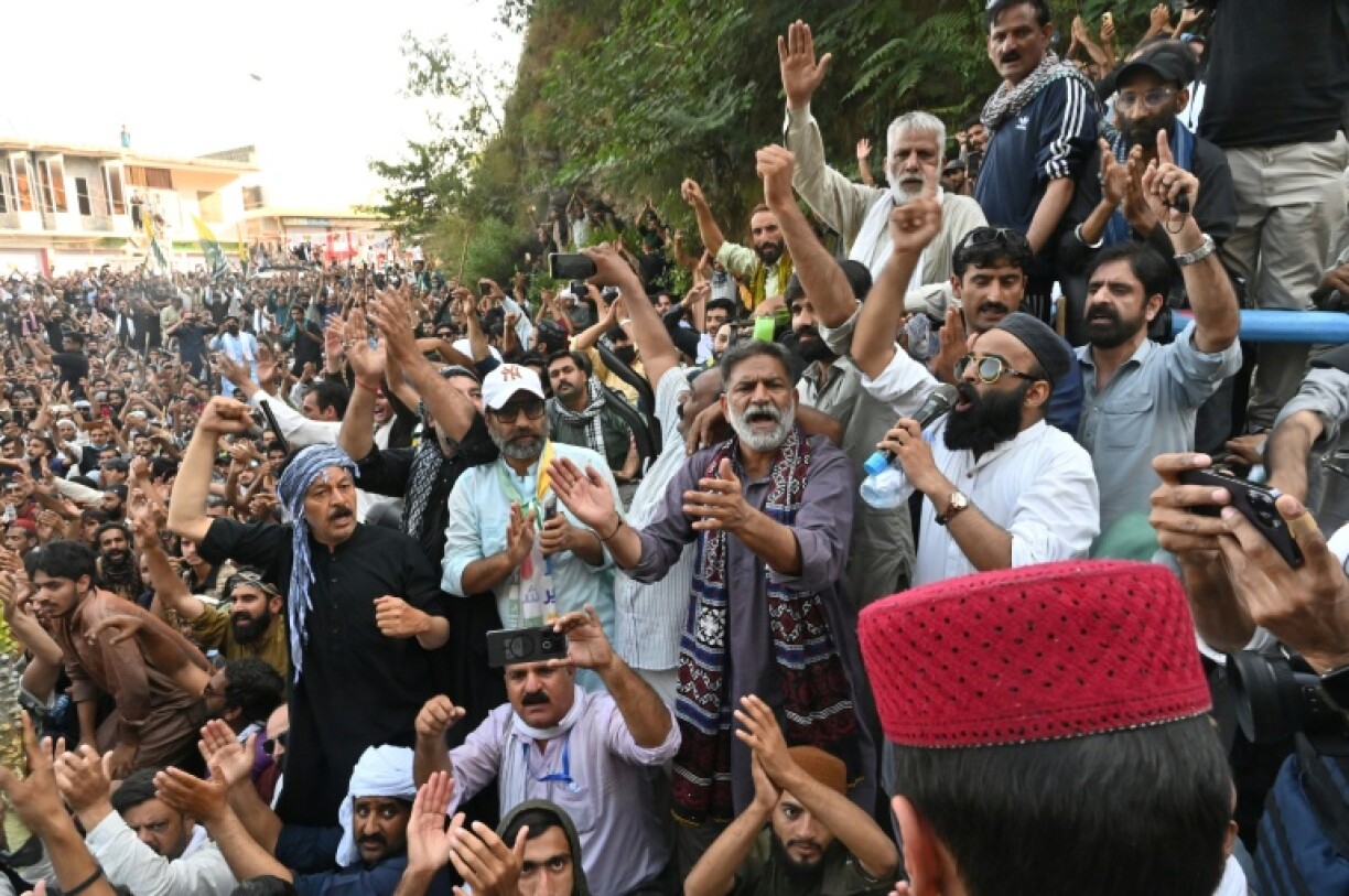 Anti-government protesters in Pakistan's Kashmir say they are not