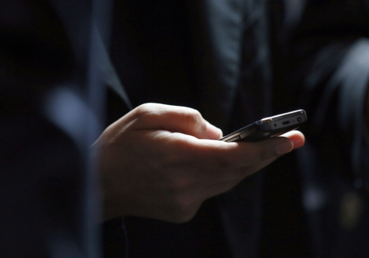 "Rangez votre téléphone lorsque vous êtes avec votre enfant. Utilisez-le uniquement lorsque c'est nécessaire, ou lorsque vous l'utilisez ensemble", demande l'autorité sanitaire suédoise