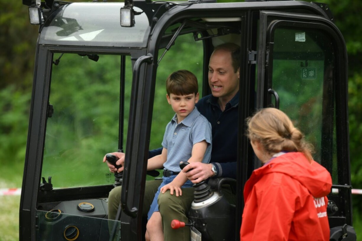 Le prince William et son fils, le prince Louis, participent à la journée de bénévolat
