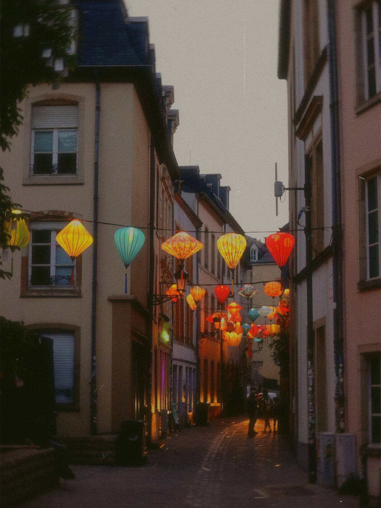 Lights lead the way to Gudde Wëllen