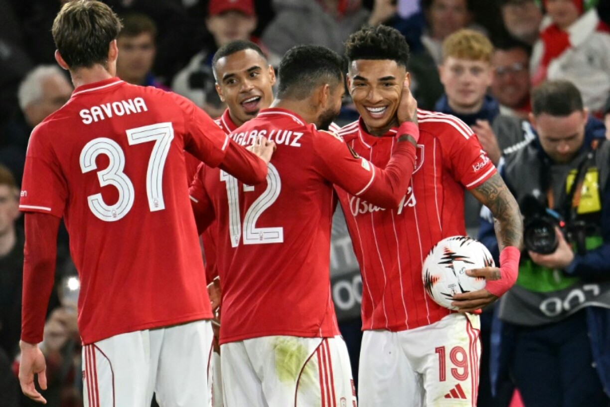 Nottingham Forest beat Porto 2-0 to secure their first win since August