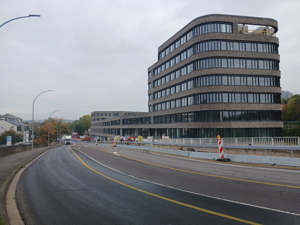 Déi nei Ettelbrécker Maison médicale kënnt op de fréiere Site vun der Zigarettefabréck zu Ettelbréck.